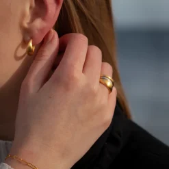 byBiehl - Ocean flow hoops i guldbelagt sølv, medium - 4-4202-gp