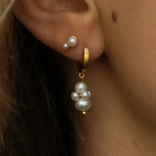 byBiehl - Pearl cluster øre hoops i guldbelagt sølv - 4-1510wp-gp