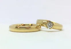 CT4 - 14 kt vielsesringe med 0,25 ct
