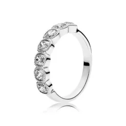 Pandora - Sølvring med zirkonia, Alluring Cushion - 191019cz