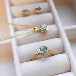 Scrouples - 8 karat guld ring med sten af topas - 715023